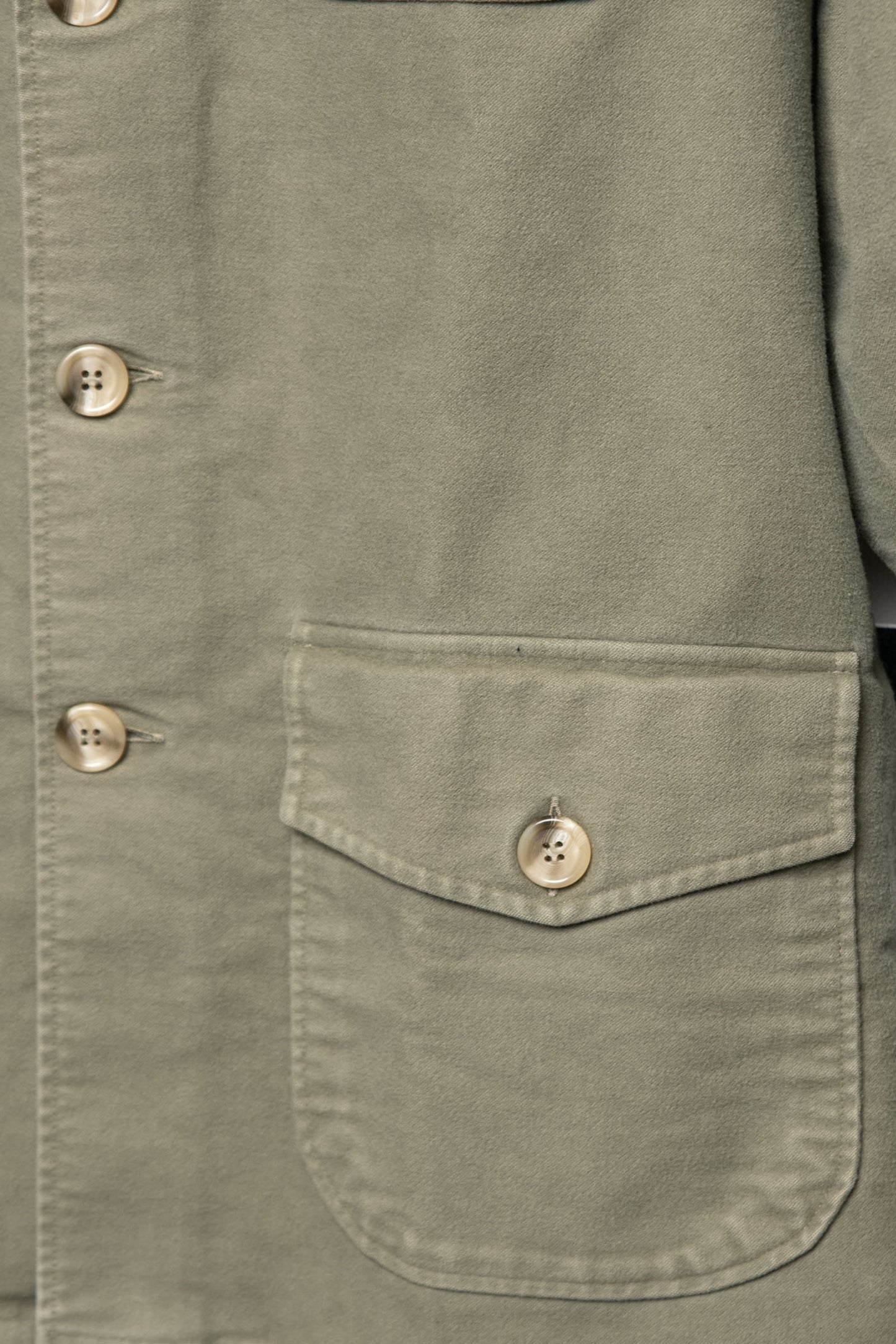 CHAQUETA SAHARIANA MOLESKI VERDE