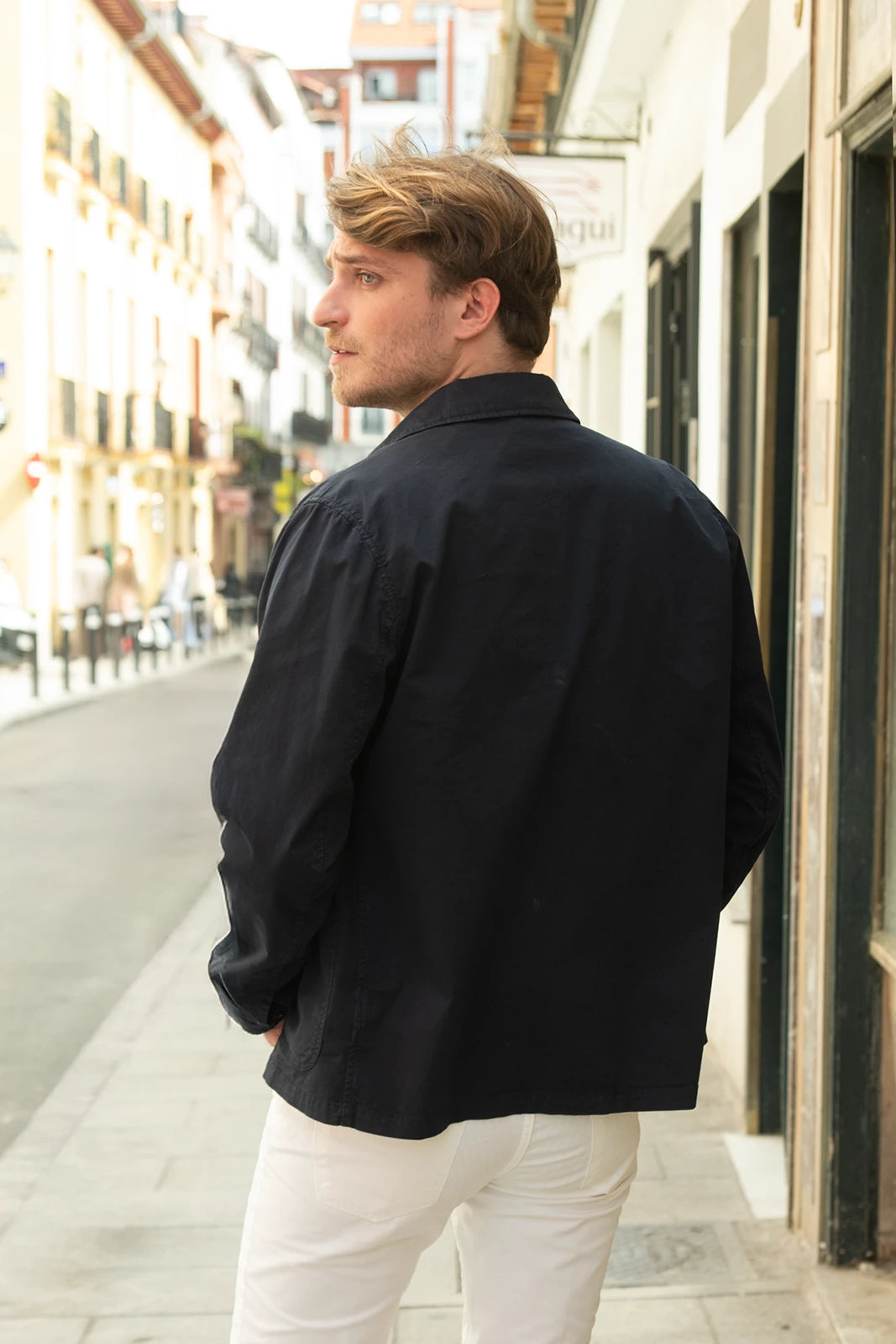 CHAQUETA LIGERA AZUL MARINO