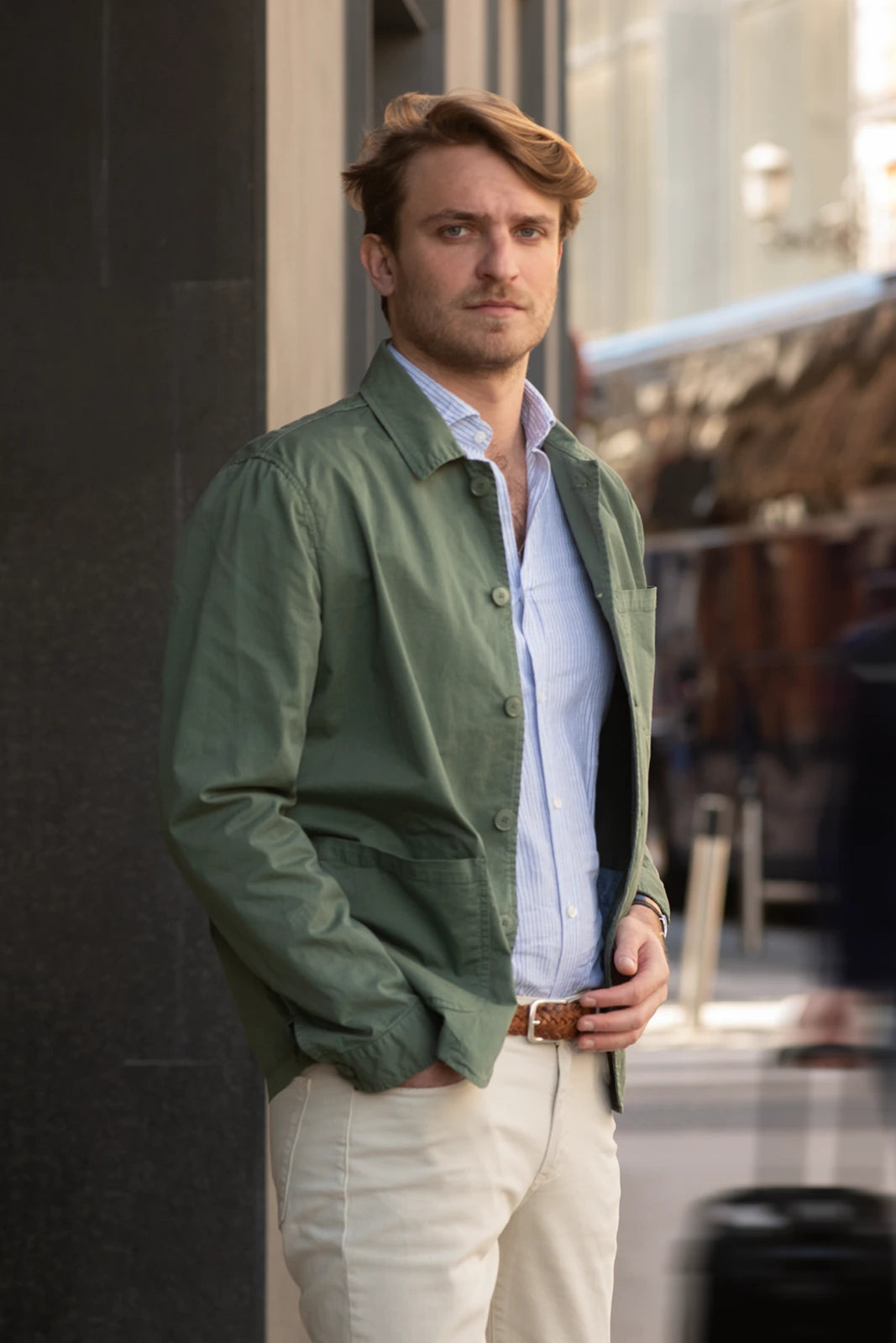 CHAQUETA LIGERA VERDE OLIVA