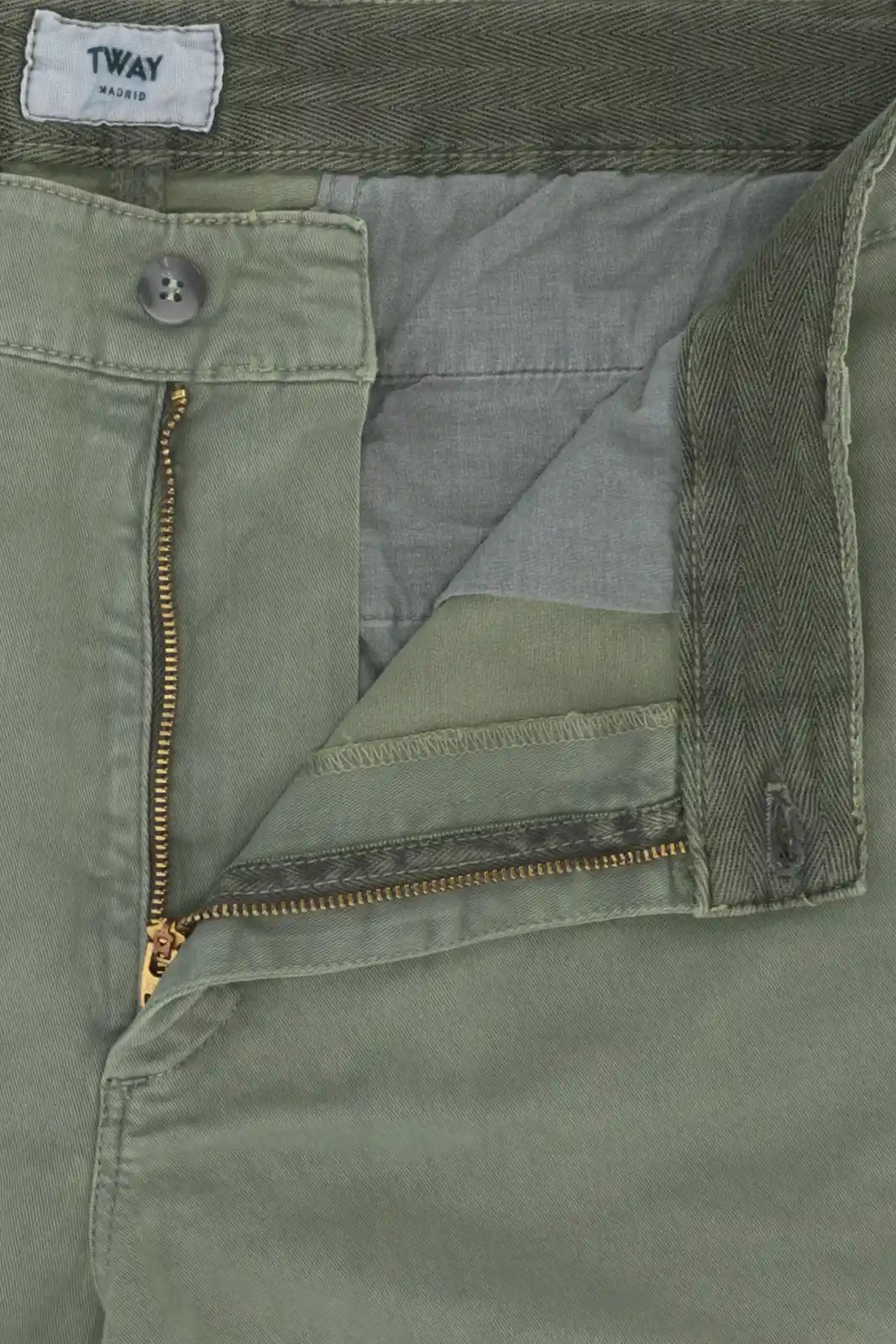 BERMUDAS CHINO VERDE