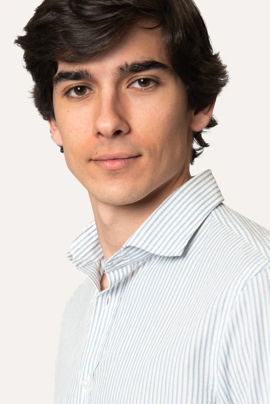 CAMISA DE RAYAS AZULES Y BLANCAS