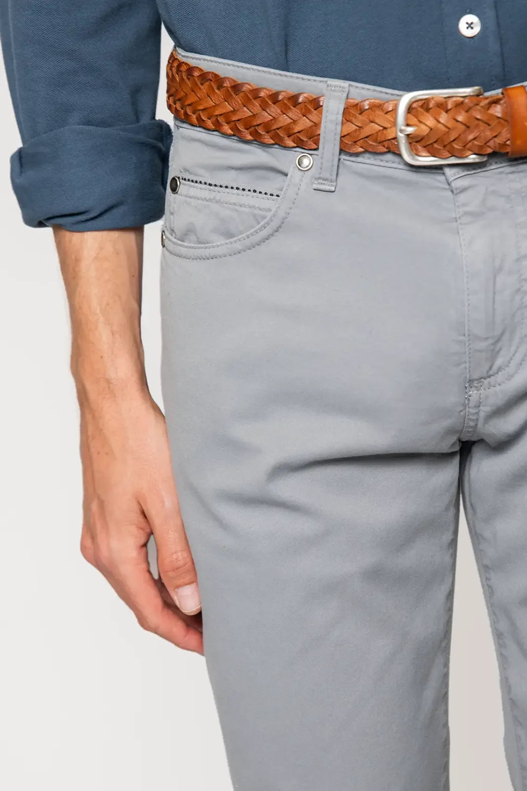 PANTALÓN 5 BOLSILLOS GRIS