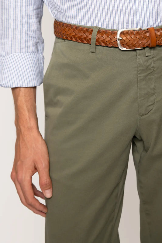 PANTALÓN CHINO 