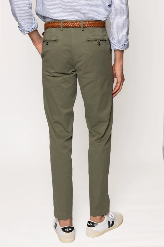 PANTALÓN CHINO VERDE