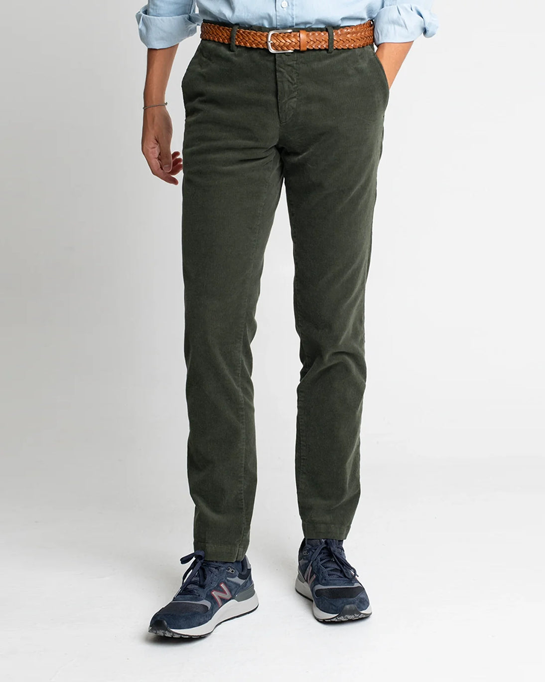 PANTALÓN CHINO PANA VERDE OLIVA