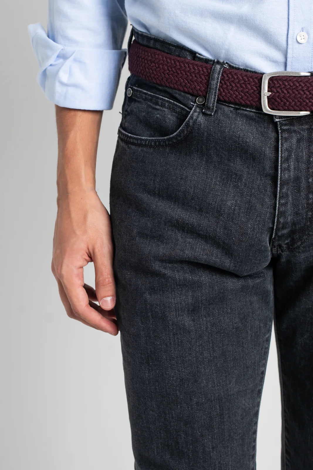 PANTALÓN VAQUERO NEGRO