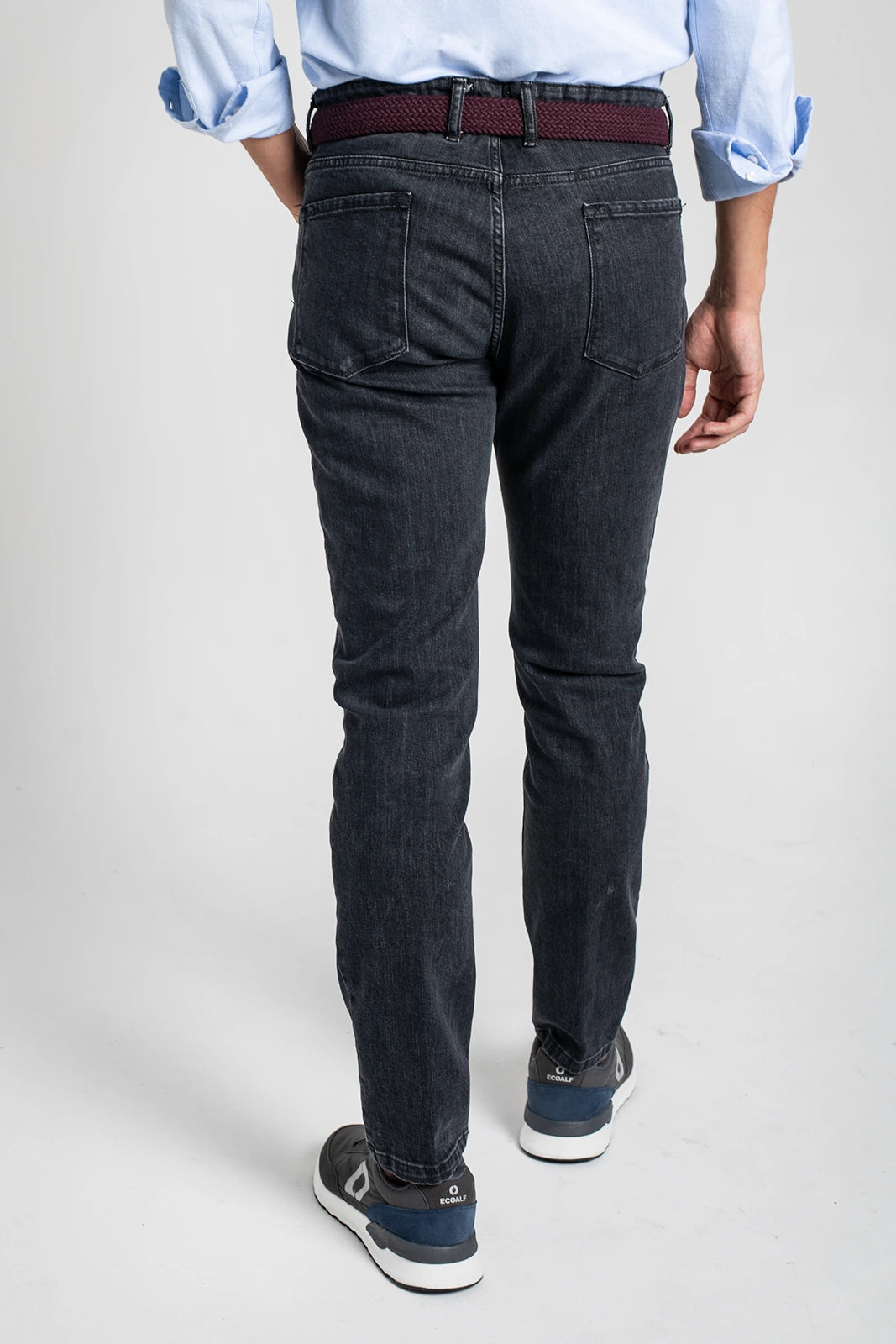 PANTALÓN VAQUERO NEGRO