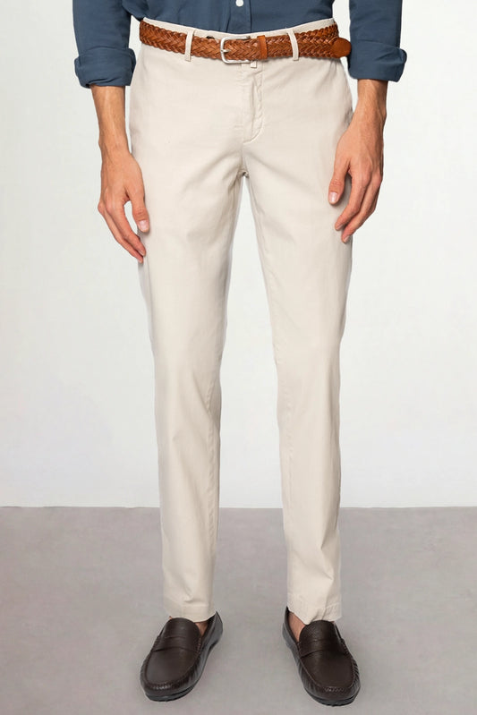 PANTALÓN CHINO BEIGE CLARO