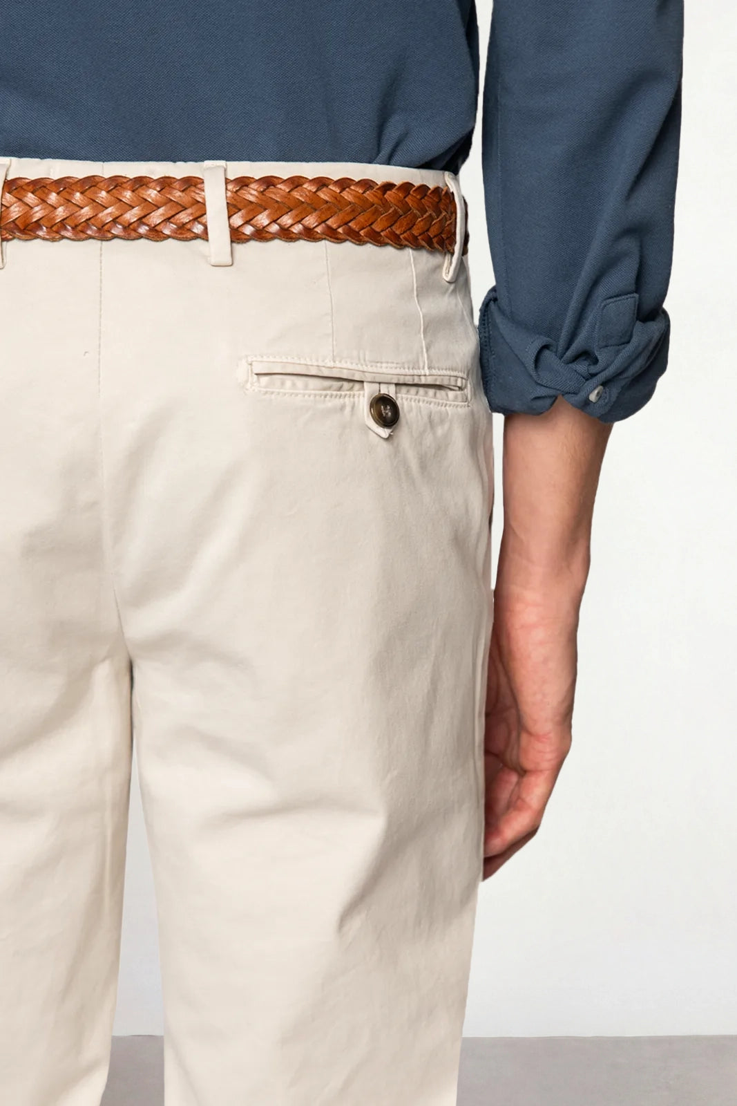 PANTALÓN CHINO BEIGE CLARO