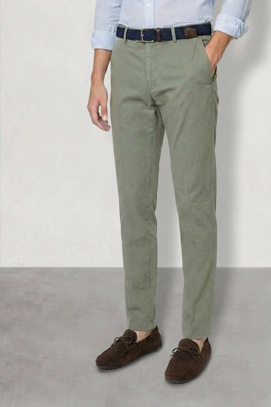 PANTALÓN CHINO VERDE