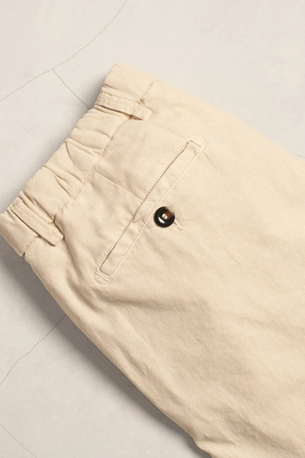 PANTALÓN CHINO LINO ESPIGA CRUDO