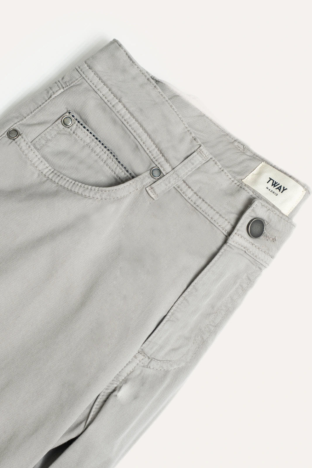 PANTALÓN 5 BOLSILLOS GRIS