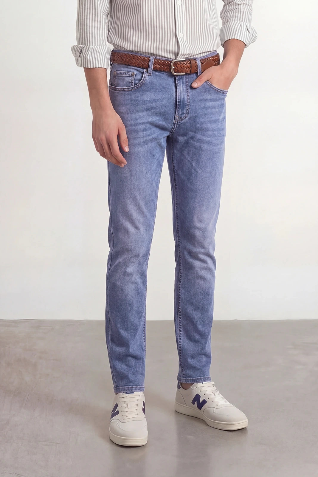 PANTALÓN VAQUERO AZUL CLARO