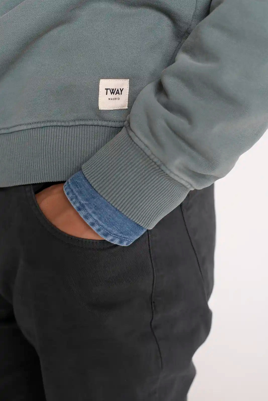 SUDADERA CUELLO CAJA VERDE