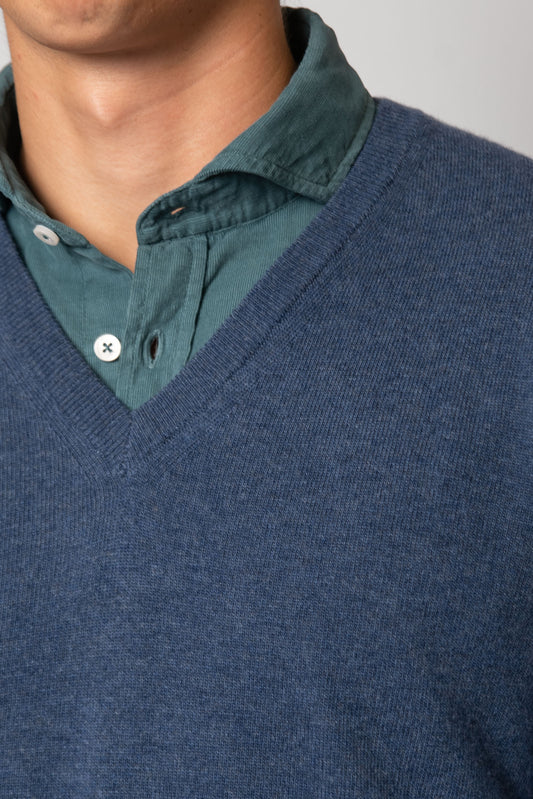 JERSEY CUELLO PICO AZUL
