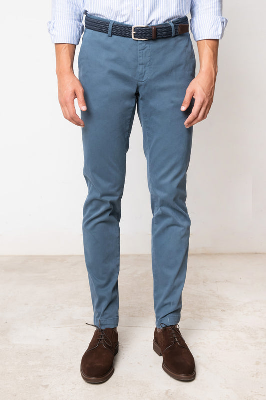 PANTALÓN CHINO AZUL