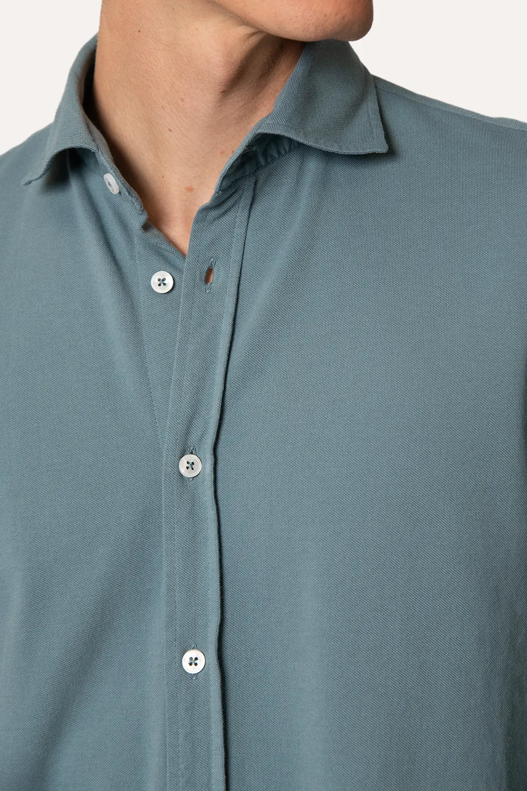 CAMISA DE PIQUÉ VERDE AZULADO